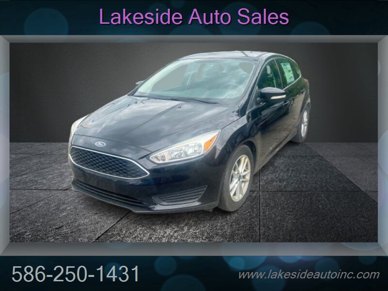 2016 Ford Focus SE Hatchback - Photo 2 - Clinton Township, MI 48036
