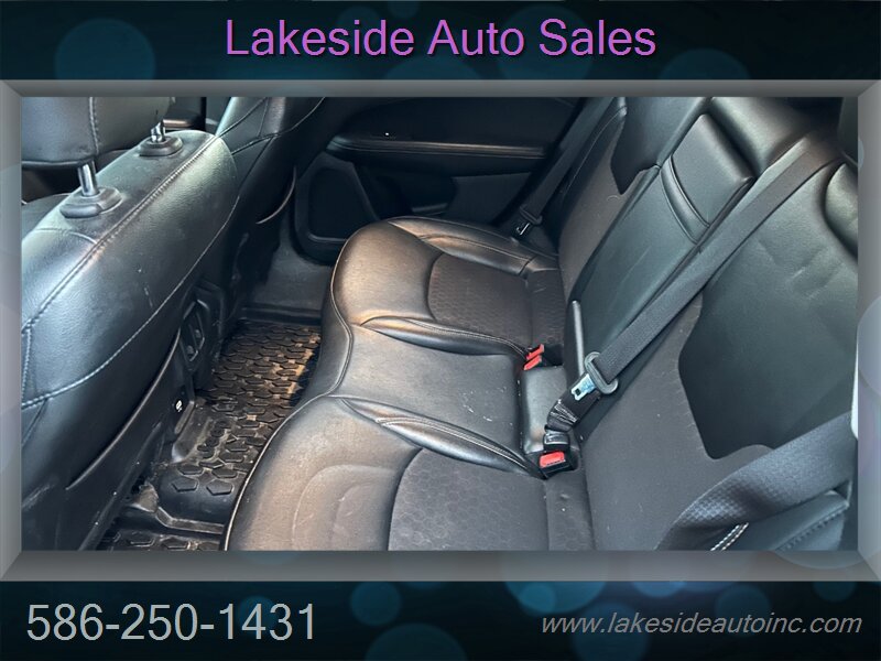 2020 Jeep Compass Latitude   - Photo 5 - Clinton Township, MI 48036