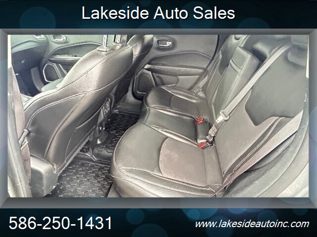 2020 Jeep Compass Latitude   - Photo 9 - Clinton Township, MI 48036