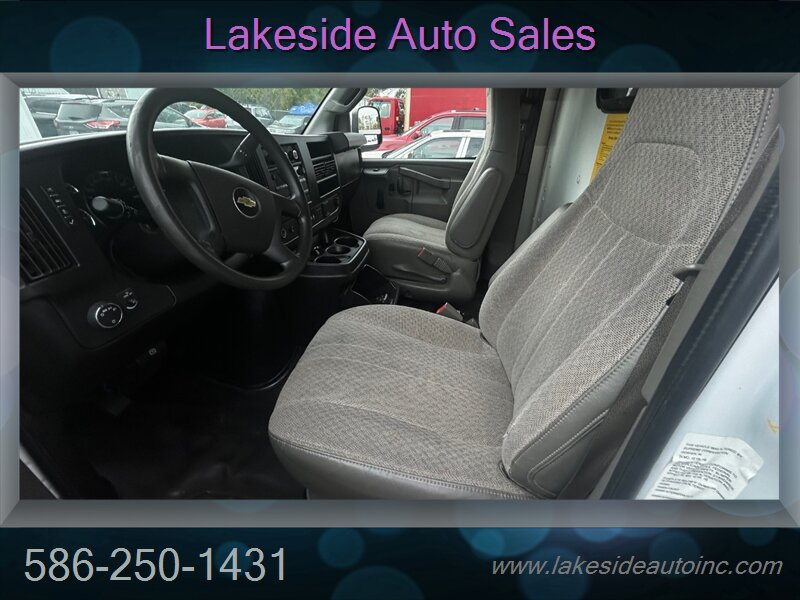 2019 Chevrolet Express 2500   - Photo 9 - Clinton Township, MI 48036