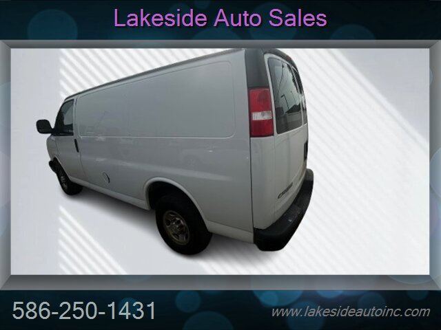 2019 Chevrolet Express 2500   - Photo 5 - Clinton Township, MI 48036