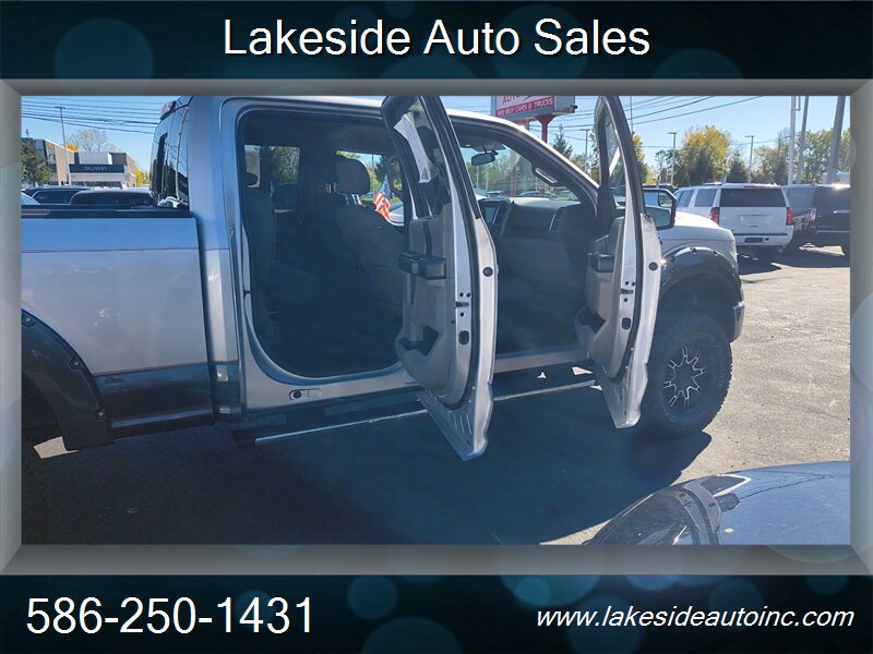 2016 Ford F-150 XLT 2016 Ford F-150 5.0 V8 4x4 crew cab - Photo 4 - Clinton Township, MI 48036