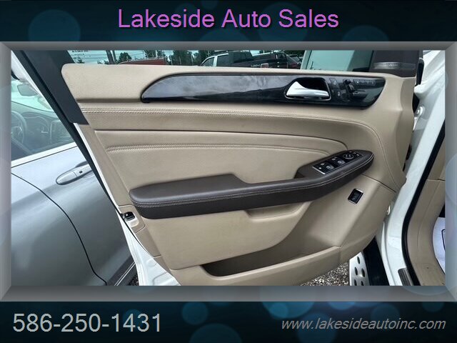 2015 Mercedes-Benz ML 400 - Photo 13 - Clinton Township, MI 48036