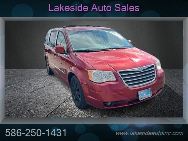 2009 Chrysler Town & Country Touring   - Photo 3 - Clinton Township, MI 48036