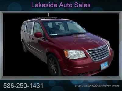 2009 Chrysler Town & Country Touring Van