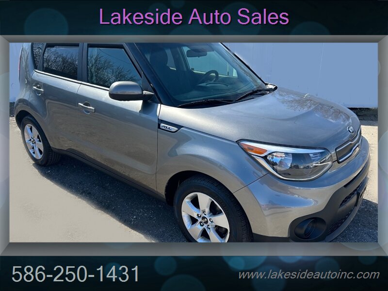 2018 Kia Soul   - Photo 2 - Clinton Township, MI 48036