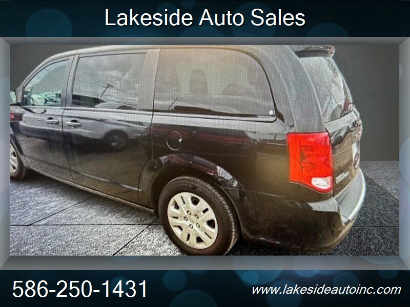 2018 Dodge Grand Caravan SXT - Photo 5 - Clinton Township, MI 48036