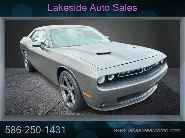2015 Dodge Challenger SXT   - Photo 1 - Clinton Township, MI 48036