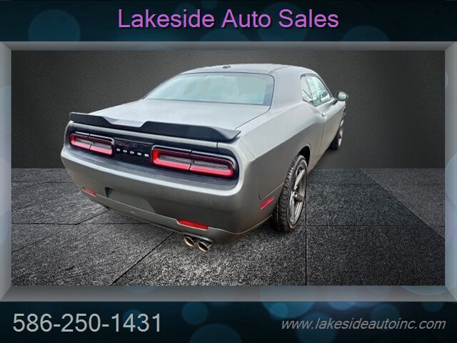 2015 Dodge Challenger SXT   - Photo 6 - Clinton Township, MI 48036