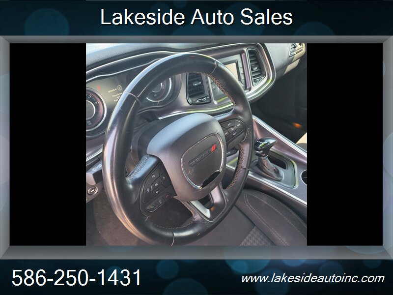 2016 Dodge Challenger SXT Challenger - Photo 5 - Clinton Township, MI 48036