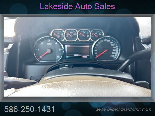 2018 Chevrolet Suburban LT - Photo 15 - Clinton Township, MI 48036
