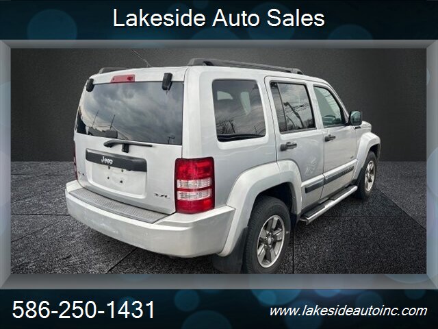2008 Jeep Liberty Sport   - Photo 4 - Clinton Township, MI 48036
