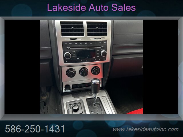 2008 Dodge Nitro R/T   - Photo 8 - Clinton Township, MI 48036