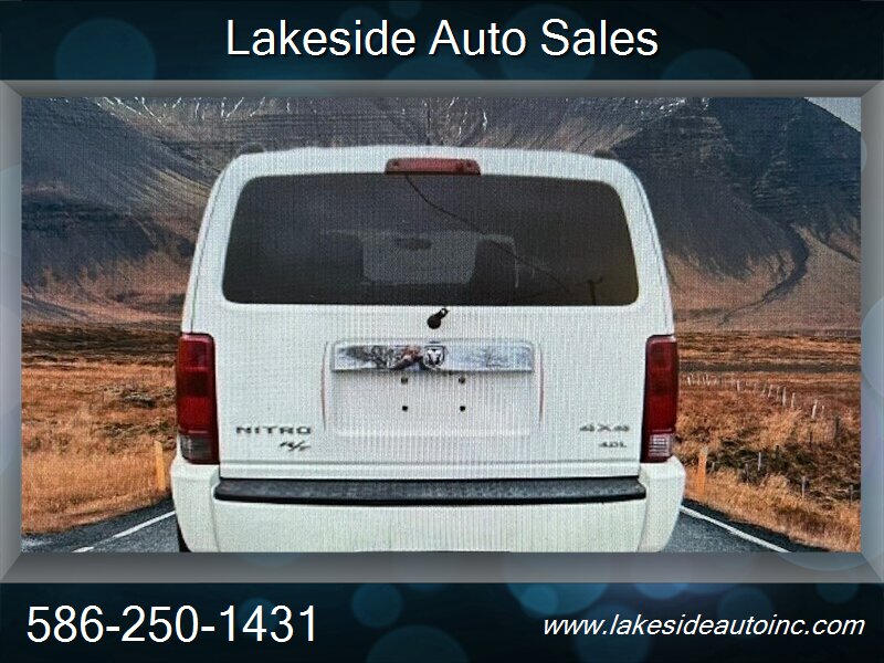 2008 Dodge Nitro R/T   - Photo 7 - Clinton Township, MI 48036