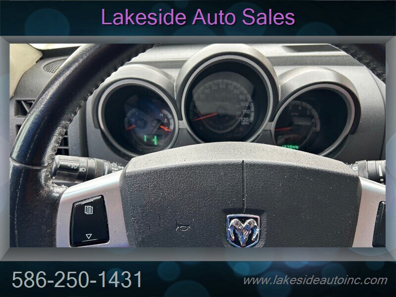 2008 Dodge Nitro R/T - Photo 7 - Clinton Township, MI 48036