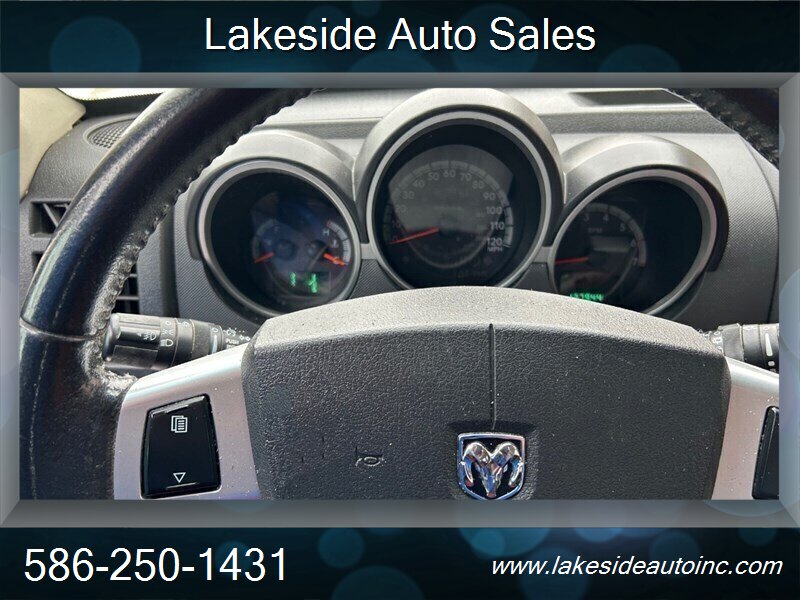 2008 Dodge Nitro R/T   - Photo 8 - Clinton Township, MI 48036