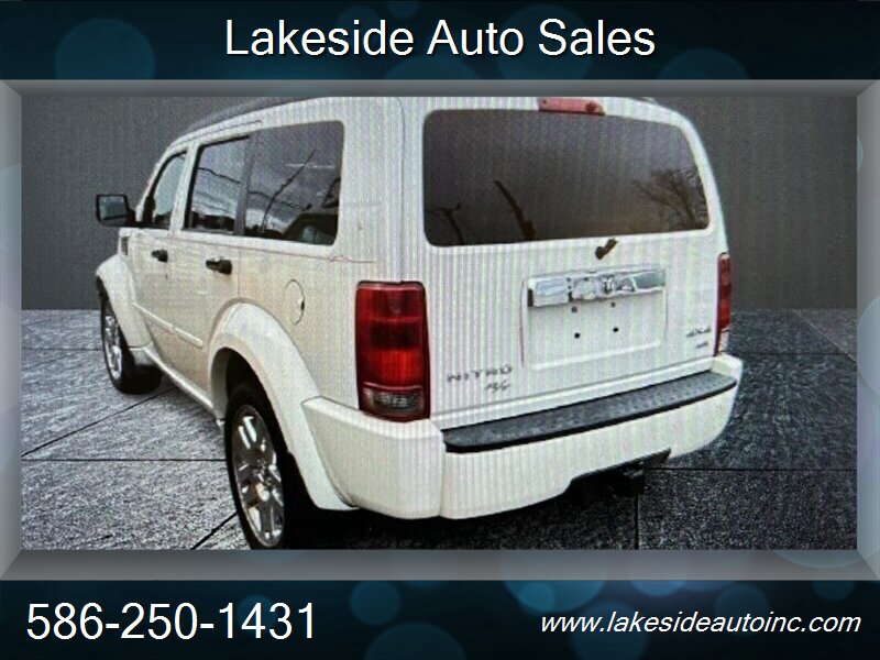 2008 Dodge Nitro R/T   - Photo 5 - Clinton Township, MI 48036