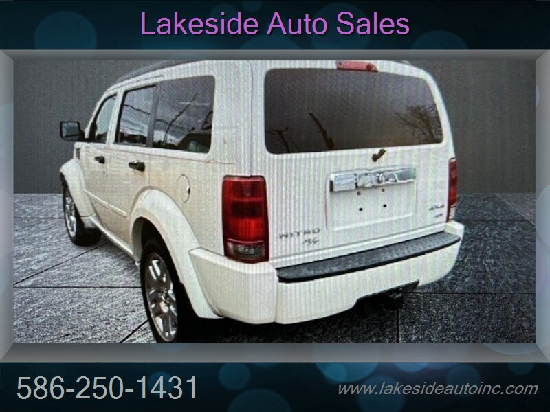 2008 Dodge Nitro R/T - Photo 4 - Clinton Township, MI 48036