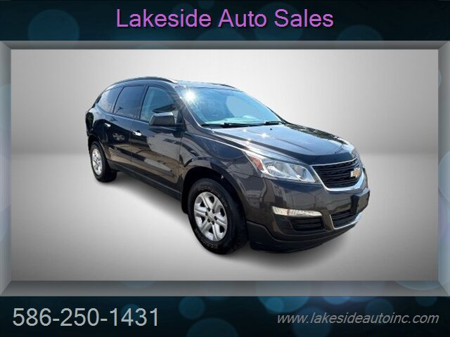 2017 Chevrolet Traverse LS - Photo 3 - Clinton Township, MI 48036