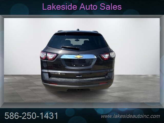 2017 Chevrolet Traverse LS - Photo 5 - Clinton Township, MI 48036