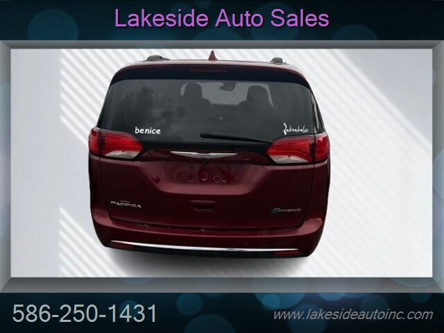 2017 Chrysler Pacifica Hybrid Platinum   - Photo 6 - Clinton Township, MI 48036