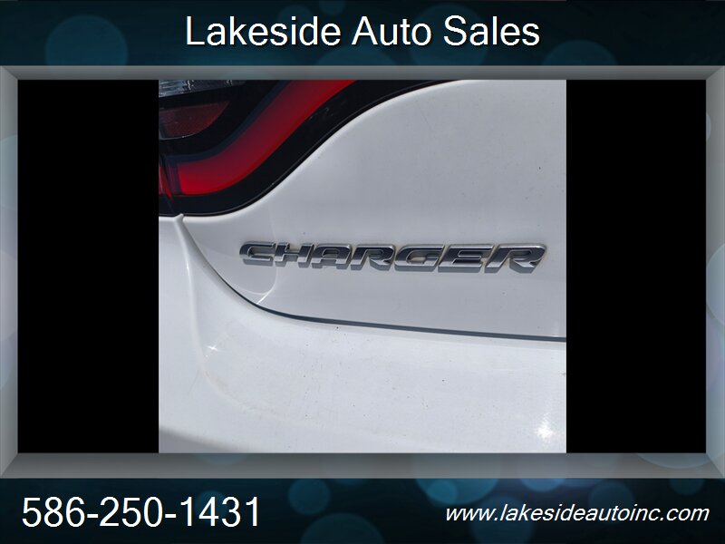 2019 Dodge Charger SXT Charger - Photo 5 - Clinton Township, MI 48036