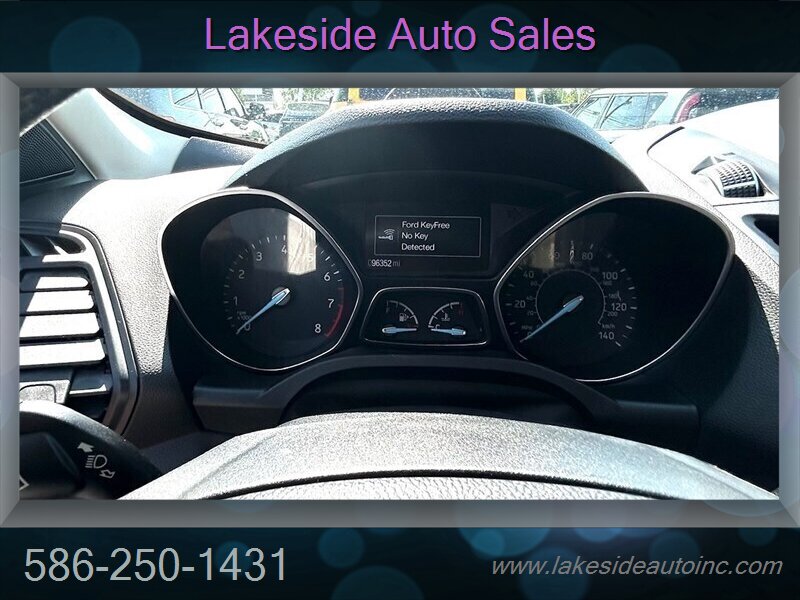 2019 Ford Escape SEL - Photo 11 - Clinton Township, MI 48036