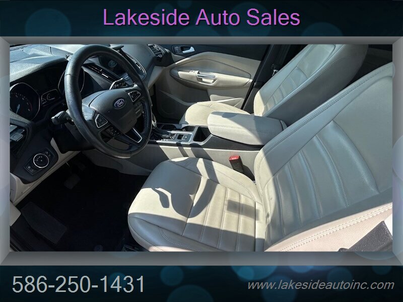 2019 Ford Escape SEL - Photo 8 - Clinton Township, MI 48036