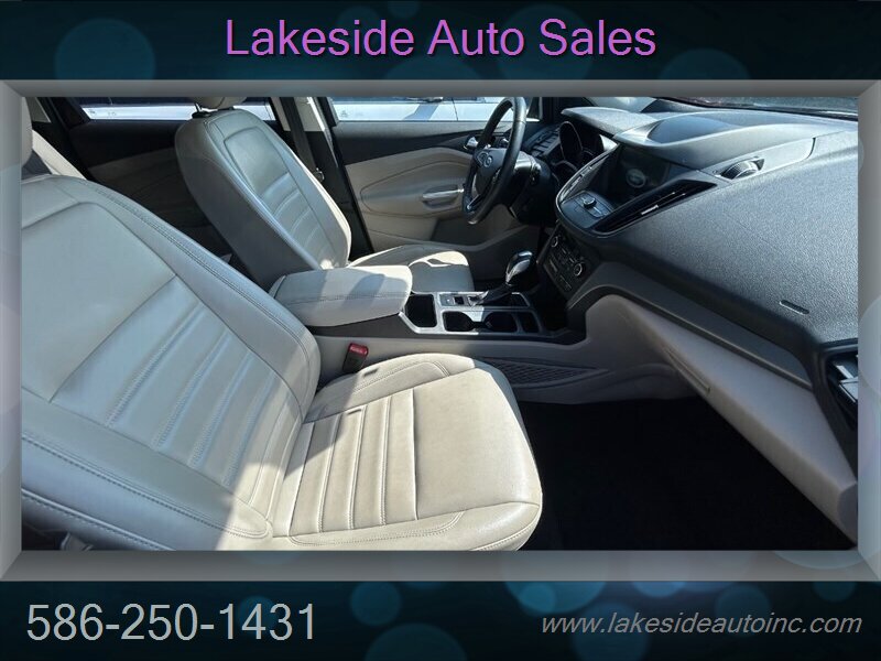 2019 Ford Escape SEL - Photo 9 - Clinton Township, MI 48036
