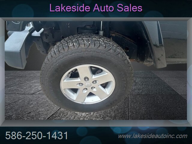 2012 Jeep Wrangler Unlimited Sahara - Photo 6 - Clinton Township, MI 48036