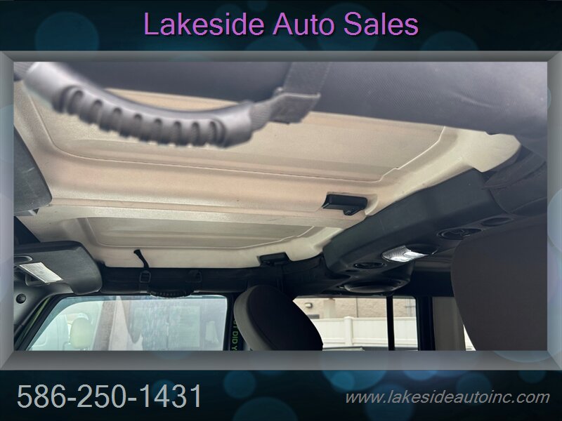 2012 Jeep Wrangler Unlimited Sahara - Photo 10 - Clinton Township, MI 48036