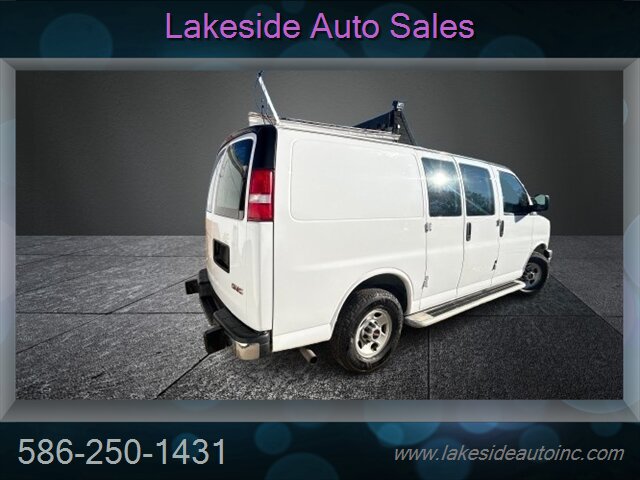 2017 GMC Savana 2500   - Photo 6 - Clinton Township, MI 48036