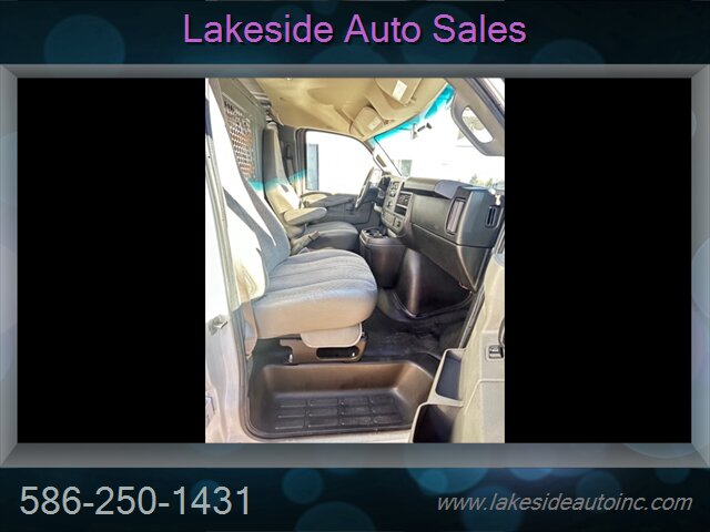 2017 GMC Savana 2500   - Photo 13 - Clinton Township, MI 48036