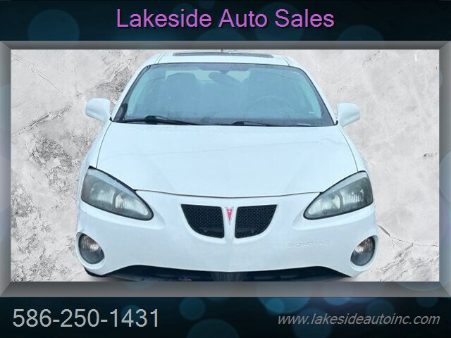 2008 Pontiac Grand Prix   - Photo 2 - Clinton Township, MI 48036