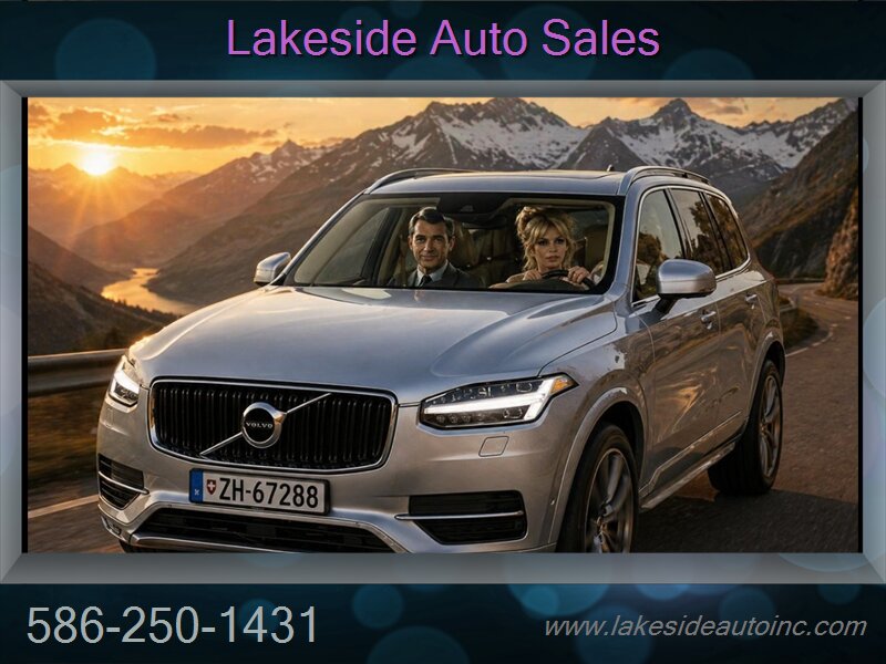 2017 Volvo XC90 T6 AWD Momentum's photo