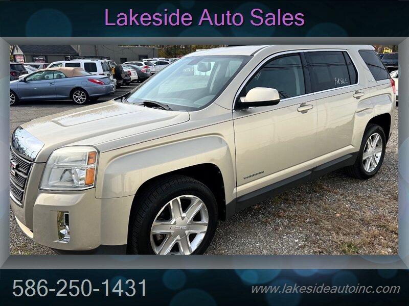 2011 GMC Terrain SLE-2   - Photo 2 - Clinton Township, MI 48036