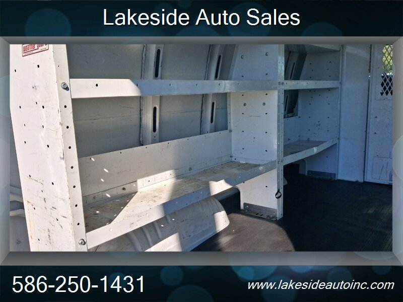 2018 Chevrolet Express 2500   - Photo 9 - Clinton Township, MI 48036