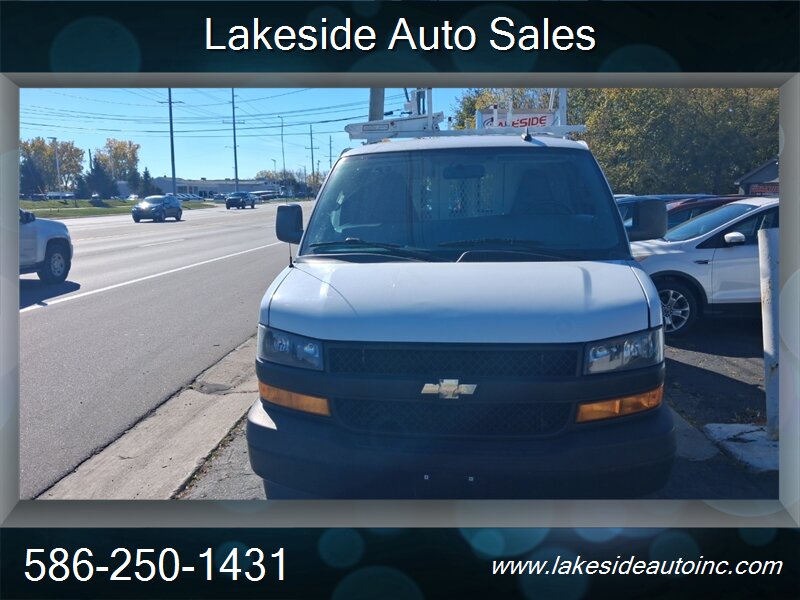 2018 Chevrolet Express 2500   - Photo 2 - Clinton Township, MI 48036