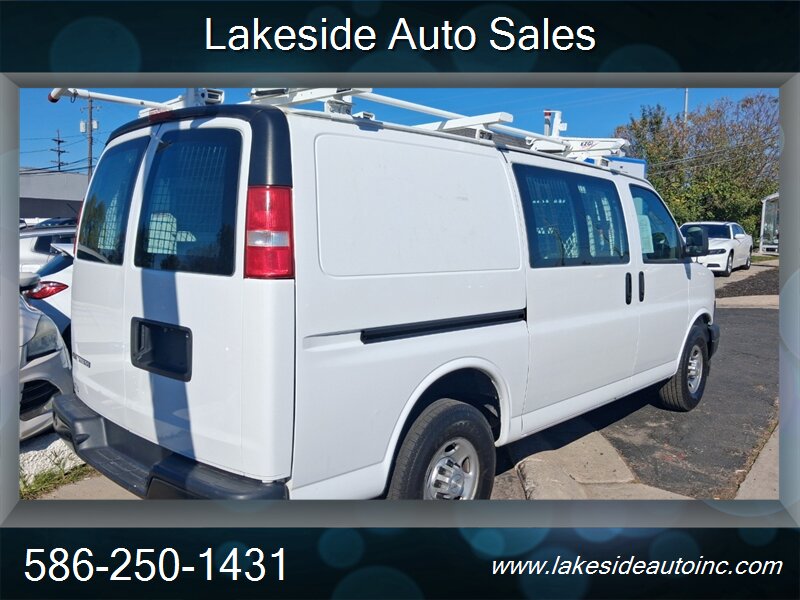 2018 Chevrolet Express 2500   - Photo 5 - Clinton Township, MI 48036