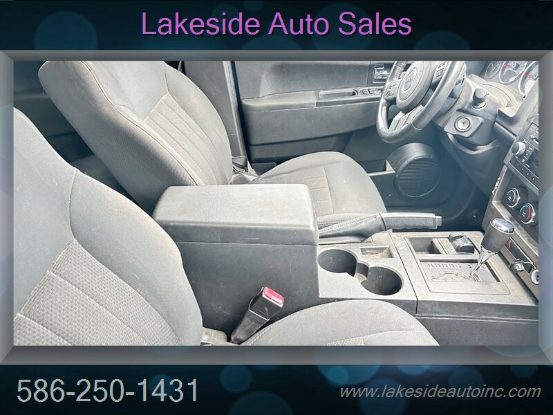 2012 Jeep Liberty Sport - Photo 7 - Clinton Township, MI 48036