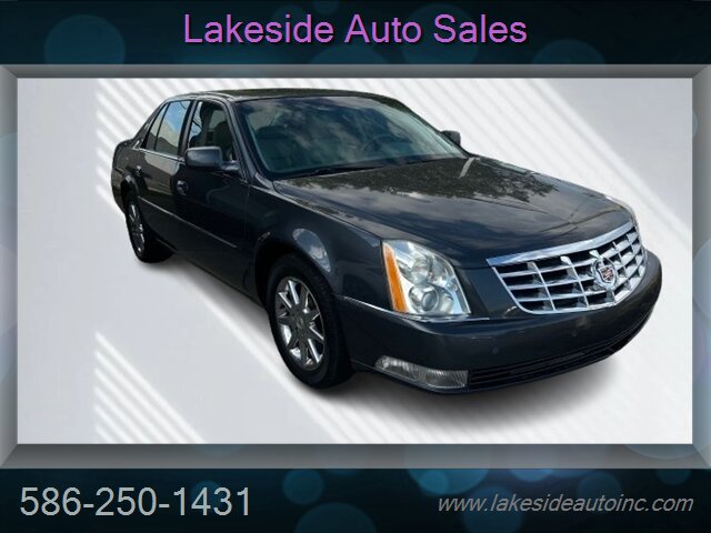2011 Cadillac DTS Luxury Collection   - Photo 4 - Clinton Township, MI 48036