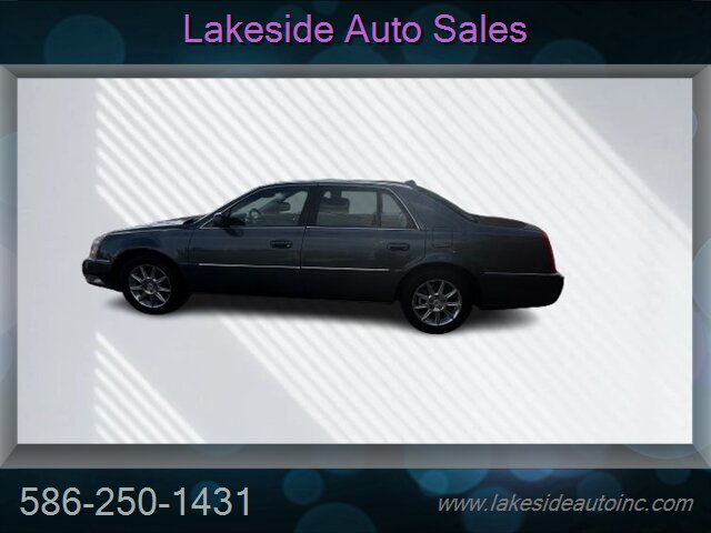 2011 Cadillac DTS Luxury Collection   - Photo 3 - Clinton Township, MI 48036