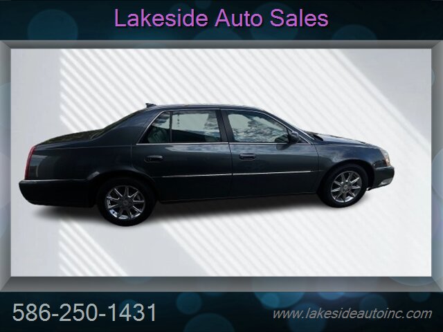 2011 Cadillac DTS Luxury Collection   - Photo 1 - Clinton Township, MI 48036