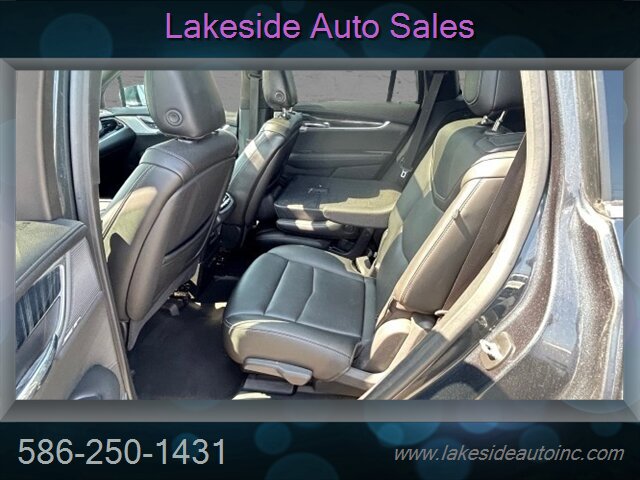 2021 Cadillac XT6 Premium Luxury   - Photo 8 - Clinton Township, MI 48036