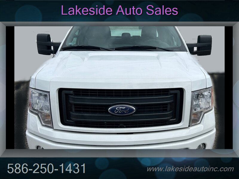 2013 Ford F-150 XL  CREW CAB SXT - Photo 1 - Clinton Township, MI 48036