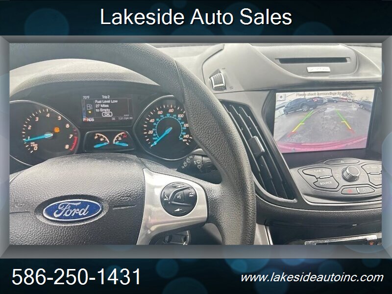 2016 Ford Escape SE - Photo 12 - Clinton Township, MI 48036