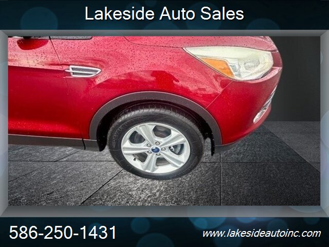 2016 Ford Escape SE - Photo 9 - Clinton Township, MI 48036