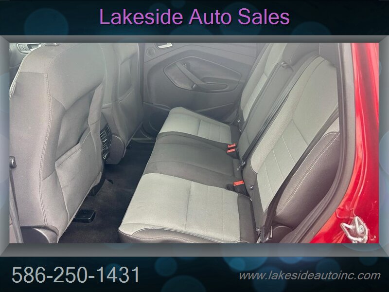 2016 Ford Escape SE   - Photo 10 - Clinton Township, MI 48036