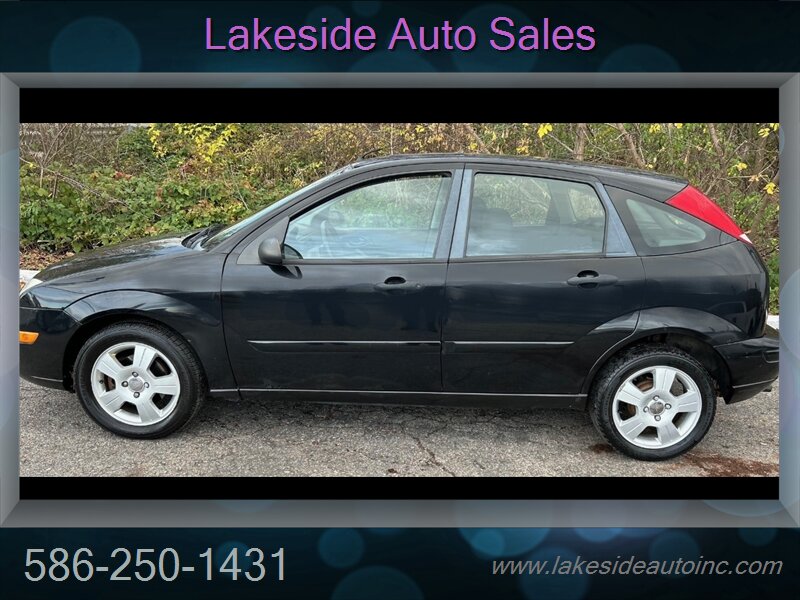 2007 Ford Focus ZX5 S   - Photo 1 - Clinton Township, MI 48036