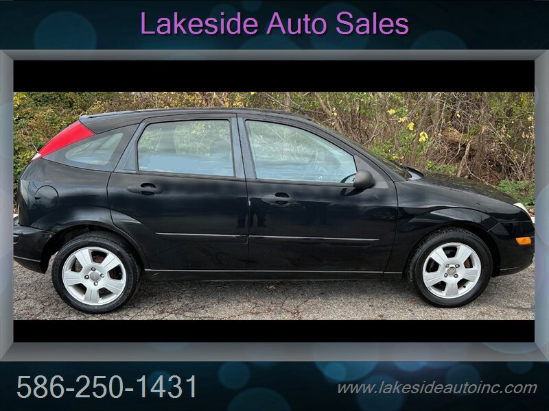 2007 Ford Focus ZX5 S   - Photo 3 - Clinton Township, MI 48036